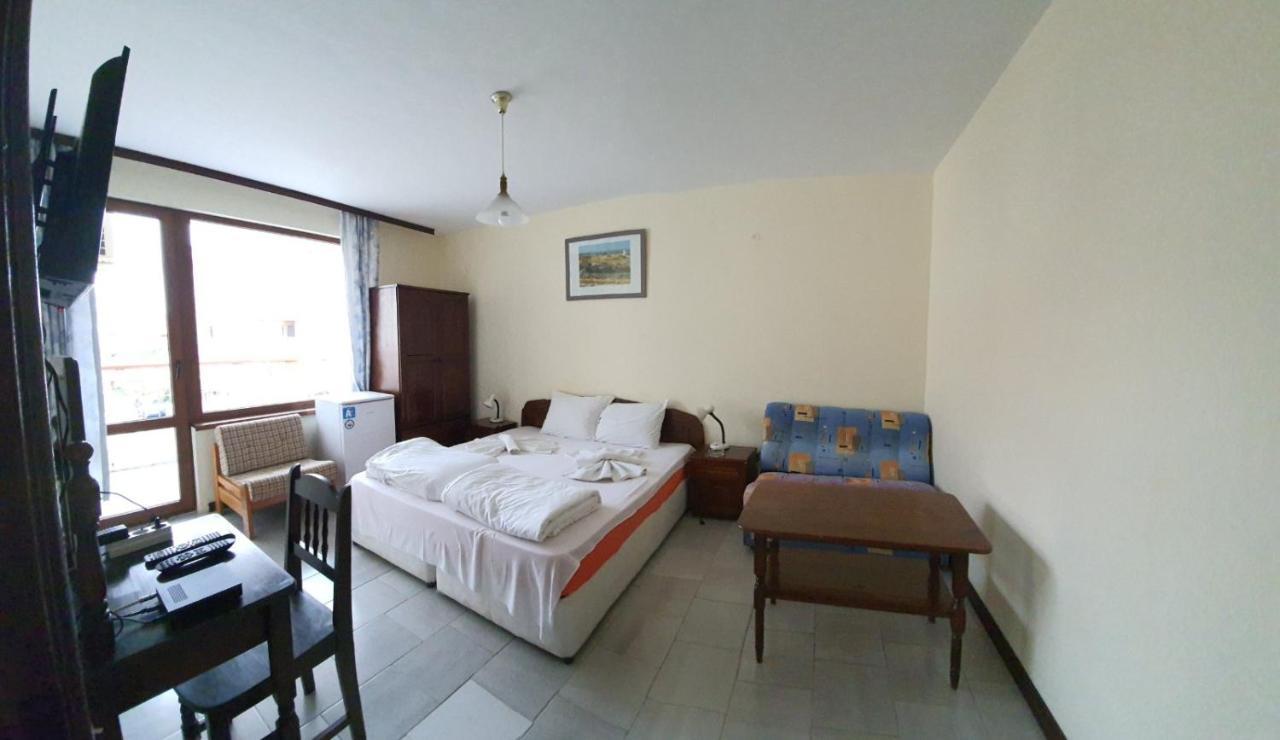 Lazur Hotel Ravda ภายนอก รูปภาพ